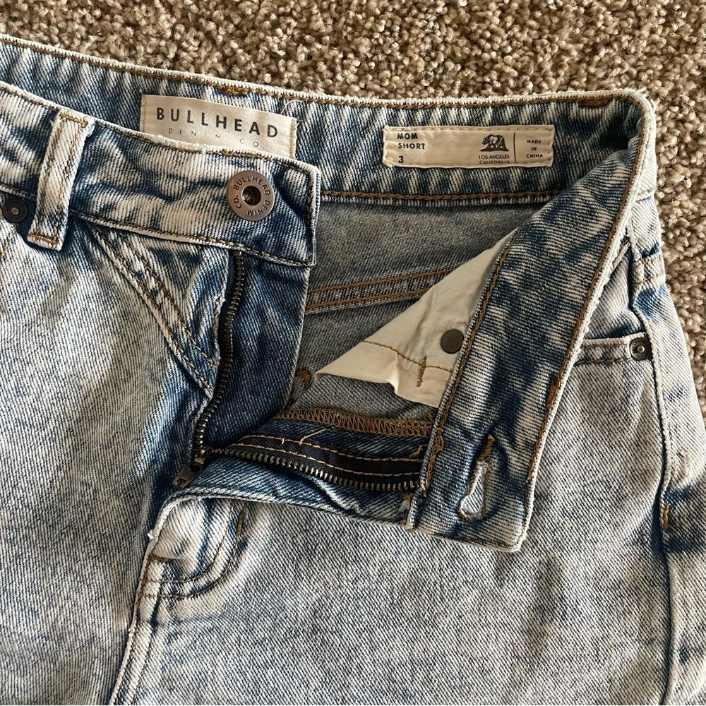 Bullhead Denim Mom Jean Shorts Juniors Size 3 Stone Acid Wash Vintage Style 90s - Picture 6 of 10